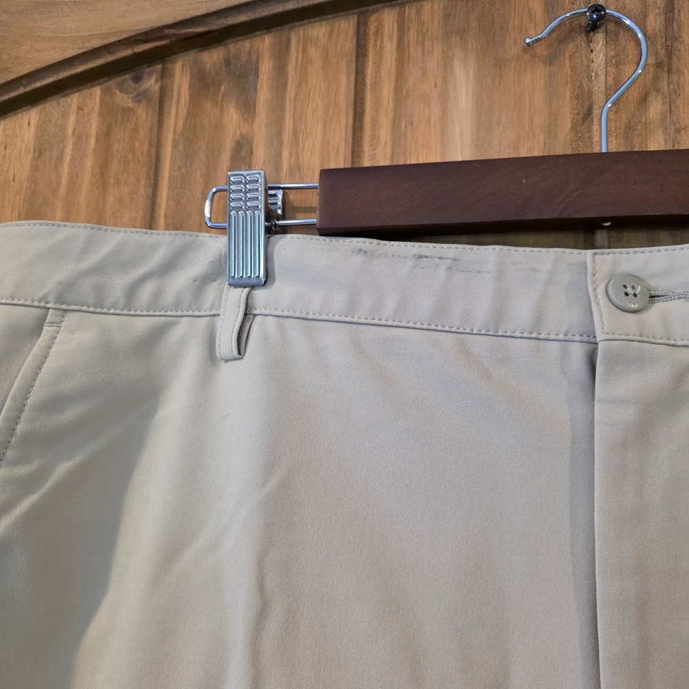 FootJoy Golf Shorts Mens 40 Stone Beige Excellent Performance Stretch Flat Front - Picture 2 of 6